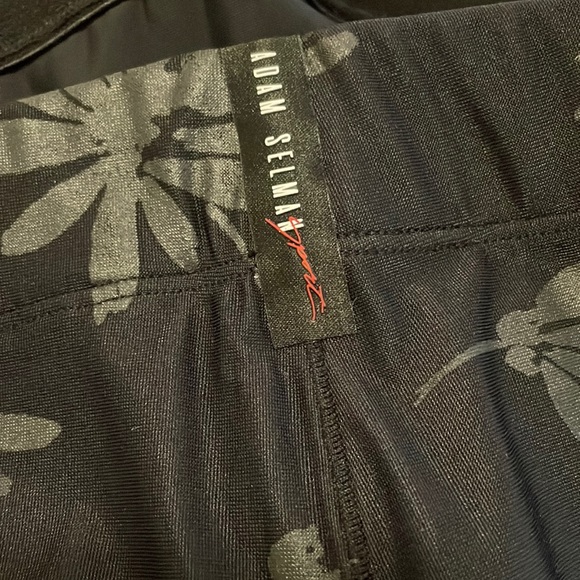 NWOT Adam Selman Sport Black French Cut Sheer Daisy Print Leggings - Picture 8 of 11